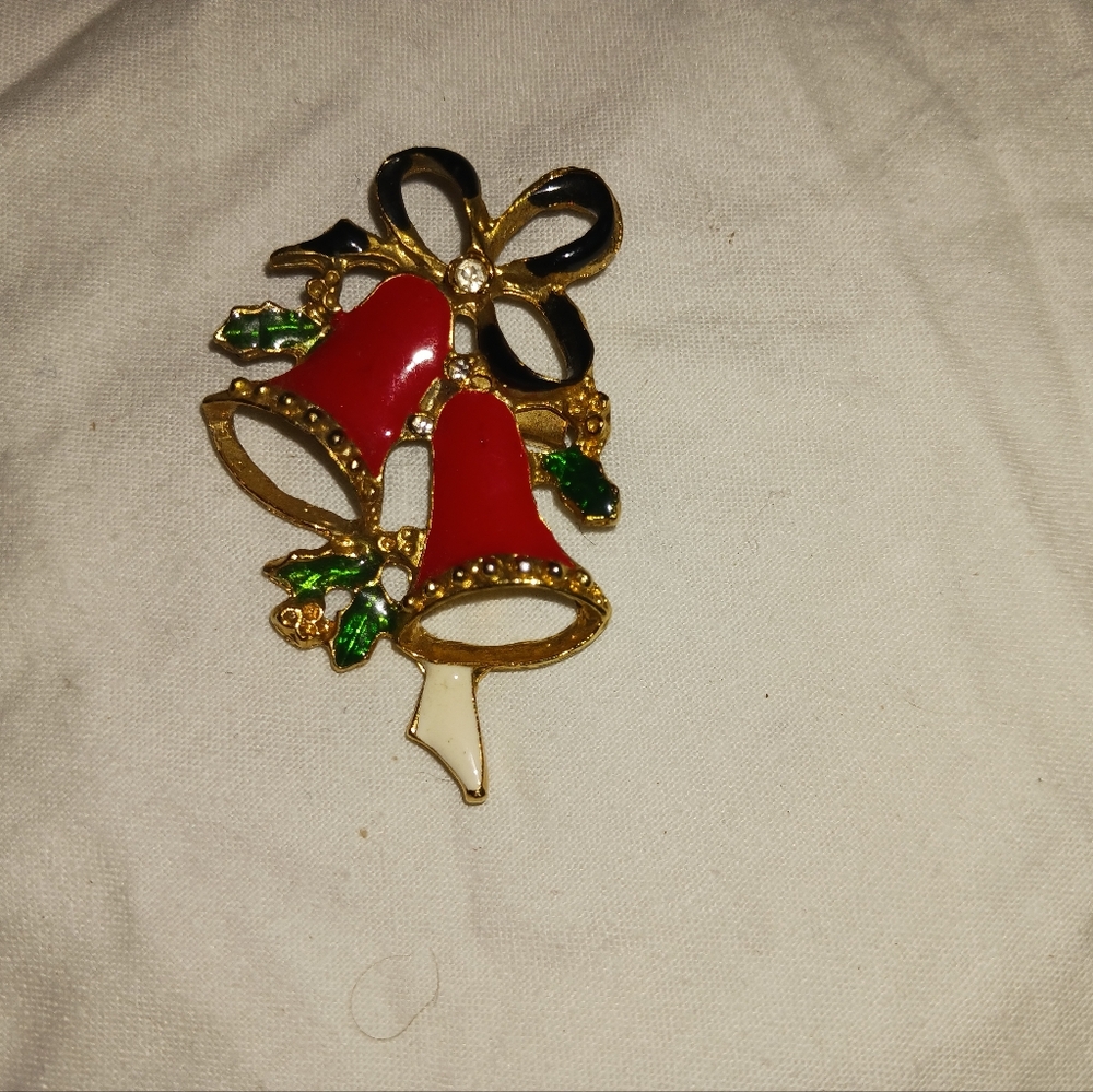 Gold-tone Brooch